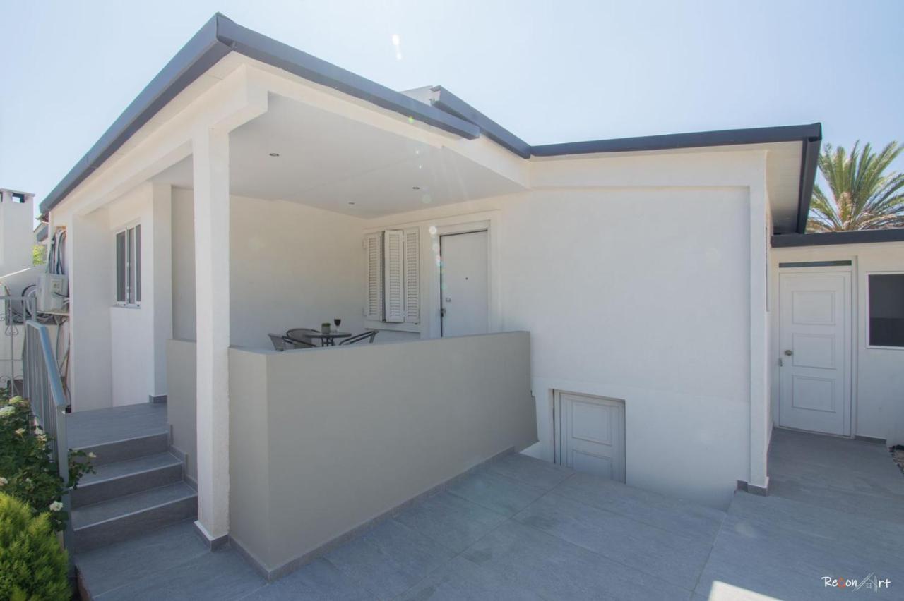 Oresti'S Villa Near Airport & Beach Artemida  Exterior foto